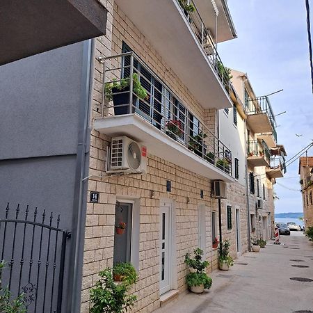 Studio Apartment Legcevic Kaštela Buitenkant foto
