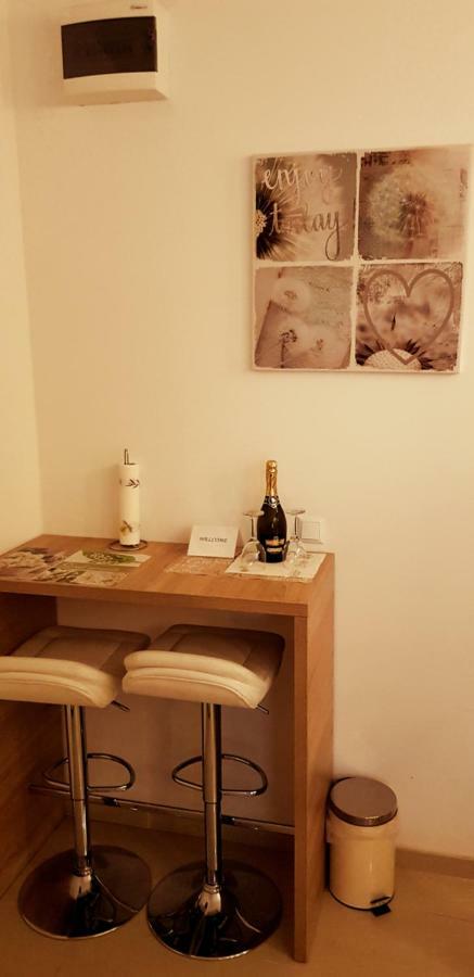 Studio Apartment Legcevic Kaštela Buitenkant foto