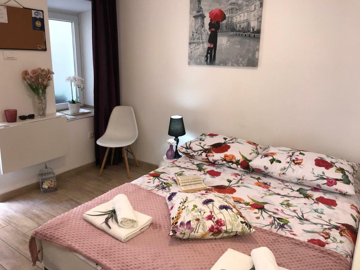Studio Apartment Legcevic Kaštela Buitenkant foto