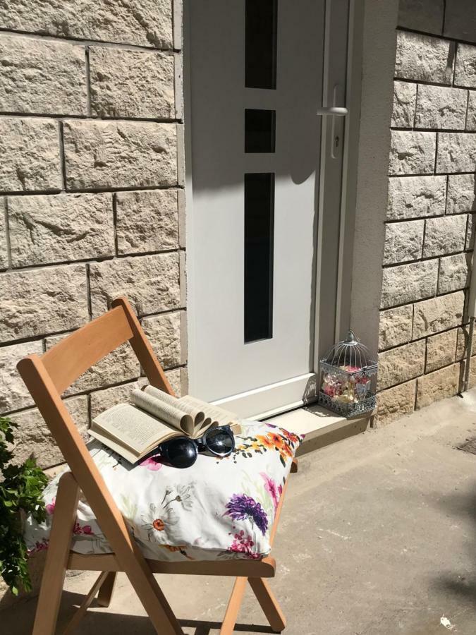 Studio Apartment Legcevic Kaštela Buitenkant foto