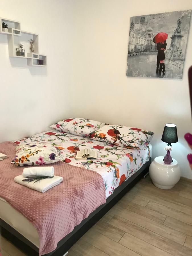 Studio Apartment Legcevic Kaštela Buitenkant foto