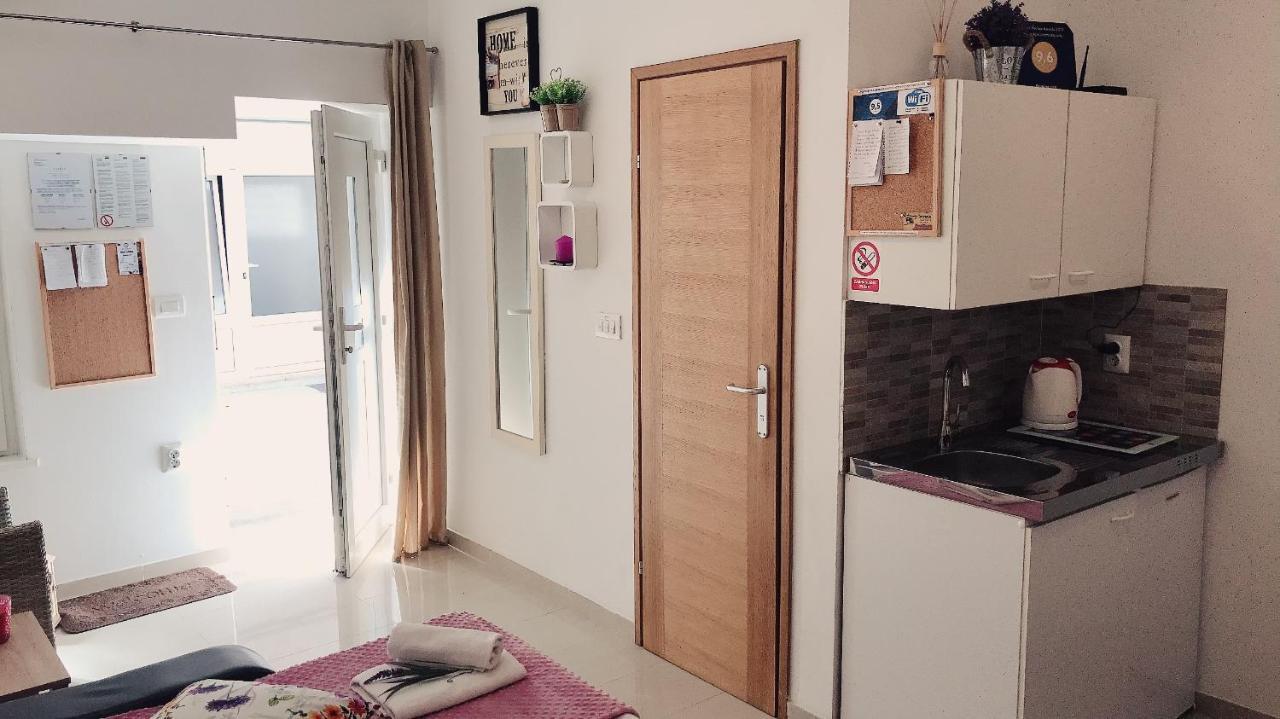 Studio Apartment Legcevic Kaštela Buitenkant foto
